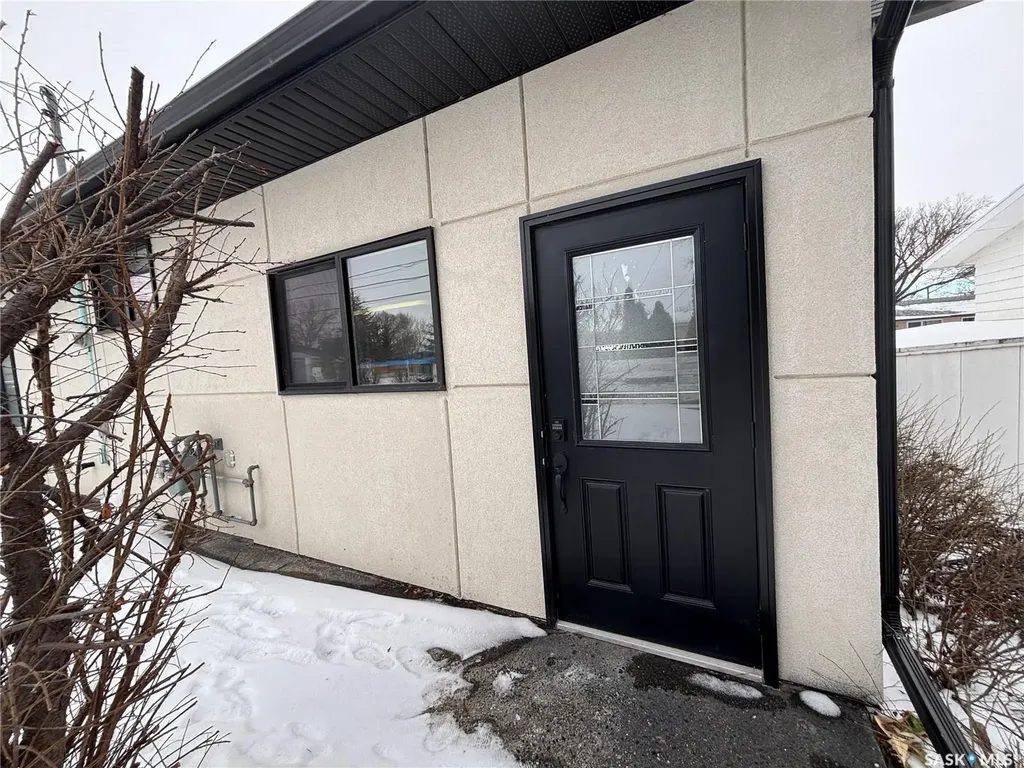 4 Churchill Place Kindersley SK S0L 1S0