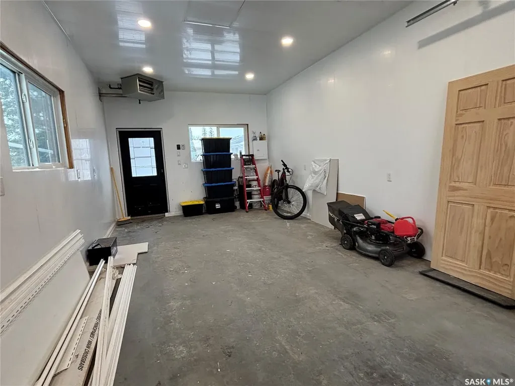 4 Churchill Place Kindersley SK S0L 1S0