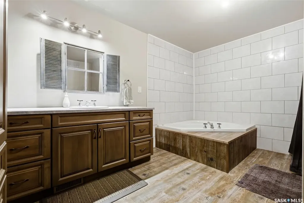 Rural Address Longlaketon Rm No. 219 SK S0G 4P0