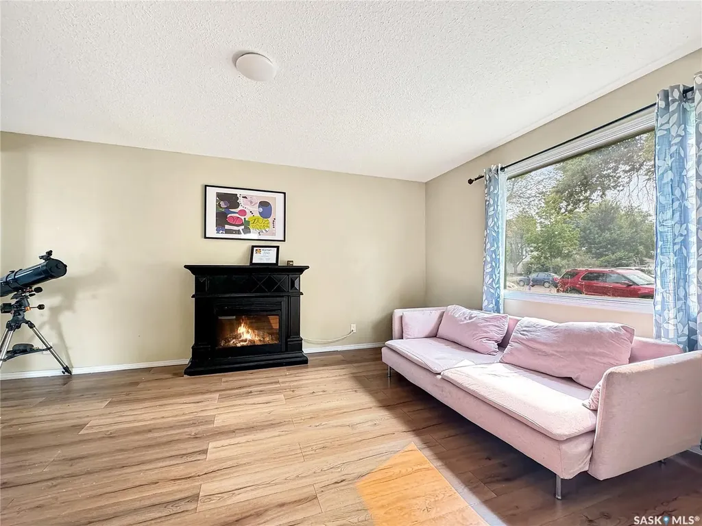 1472 99th Street North Battleford SK S9A 0R1