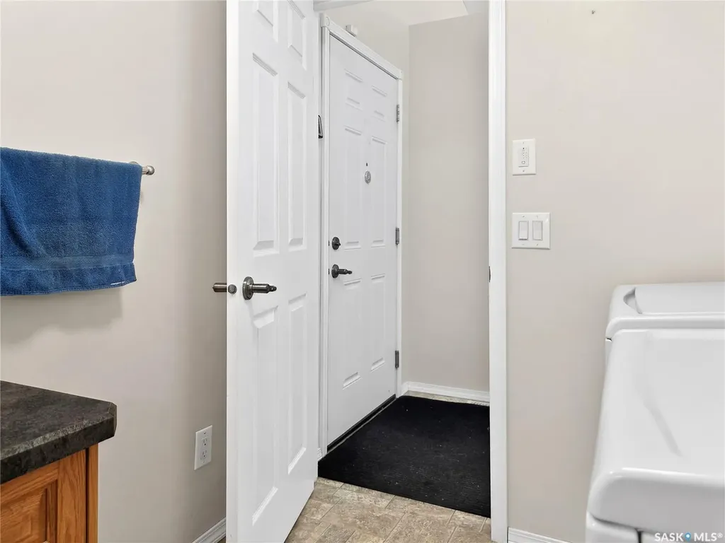 105 Nelson Avenue Kipling SK S0G 2S0