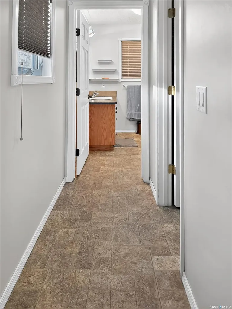 105 Nelson Avenue Kipling SK S0G 2S0