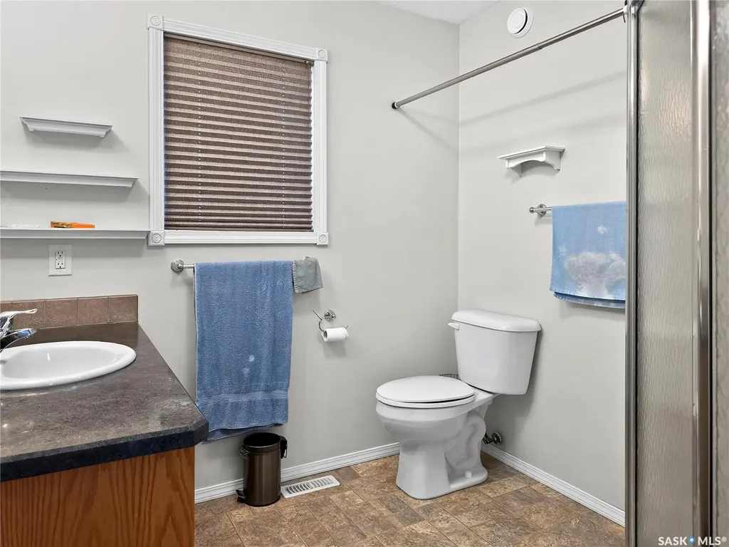 105 Nelson Avenue Kipling SK S0G 2S0