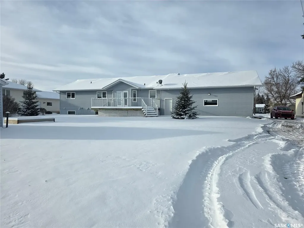 105 Nelson Avenue Kipling SK S0G 2S0