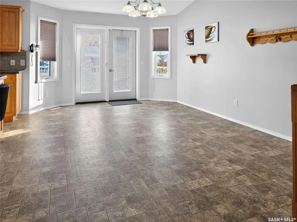 105 Nelson Avenue Kipling SK S0G 2S0