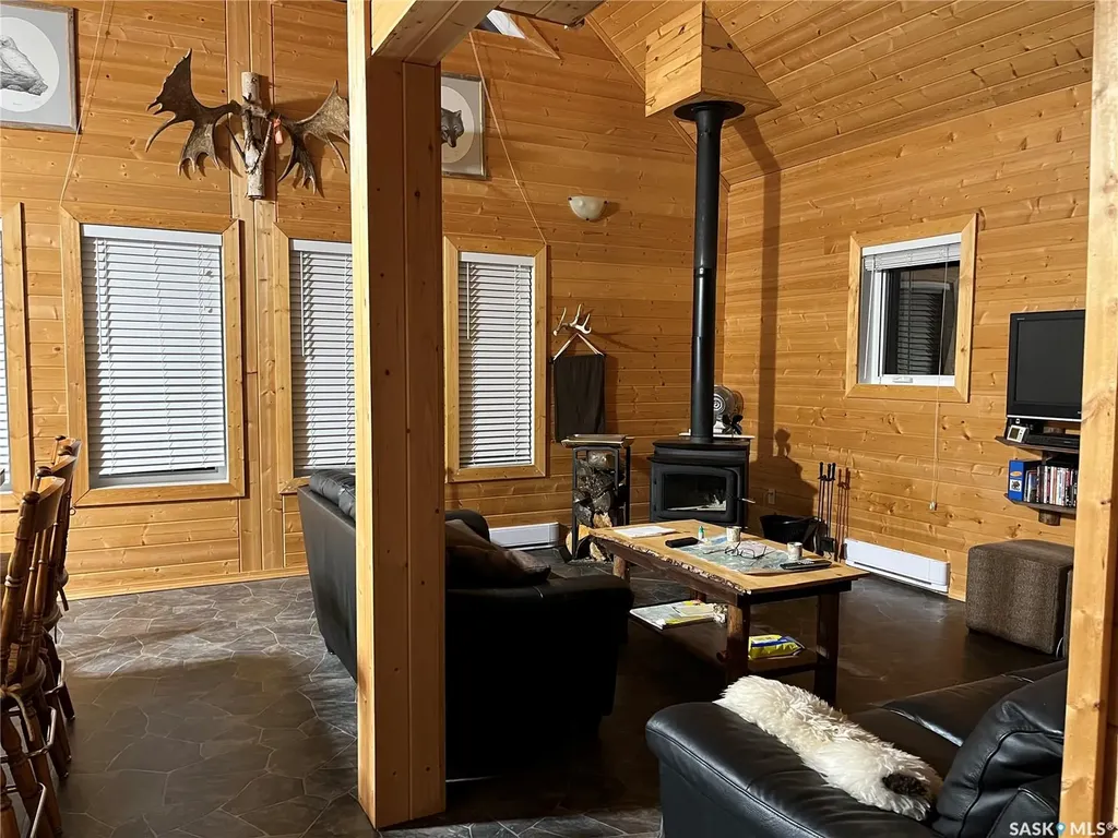 16 Porcupine Drive Big River Rm No. 555 SK S0J 0E0