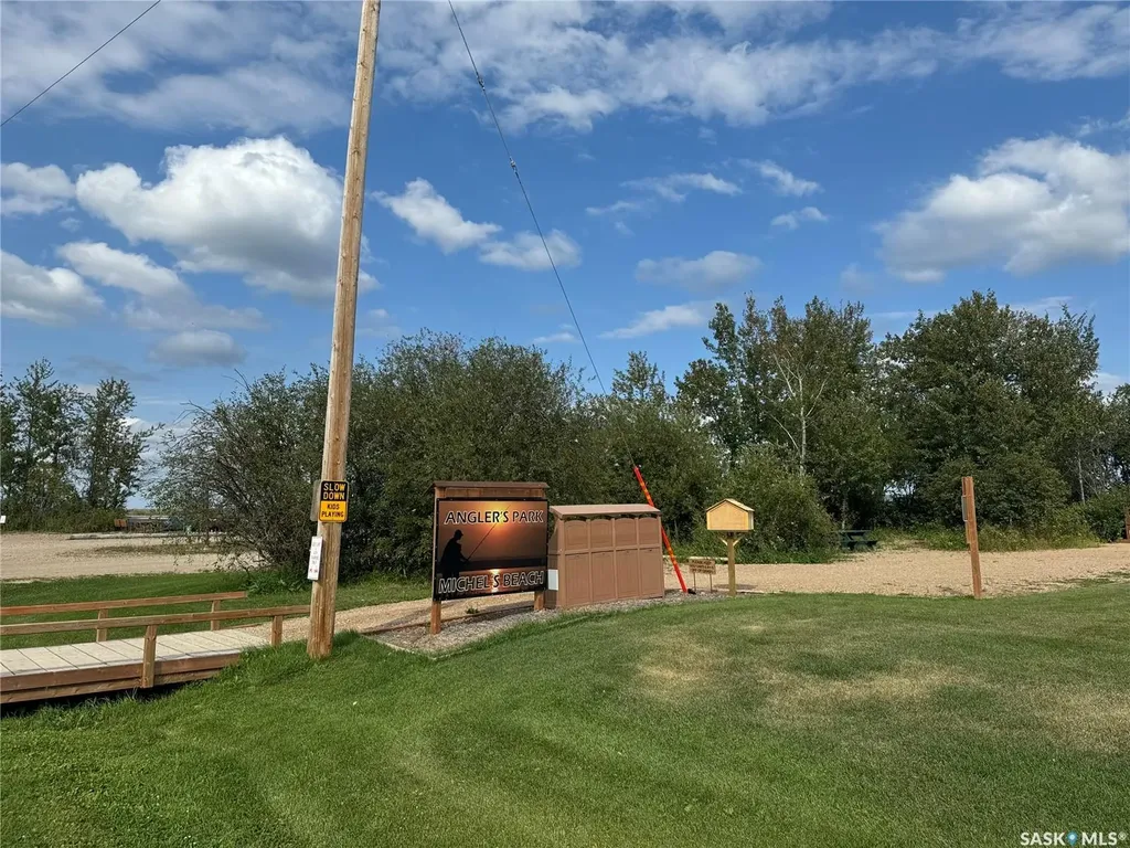 16 Porcupine Drive Big River Rm No. 555 SK S0J 0E0