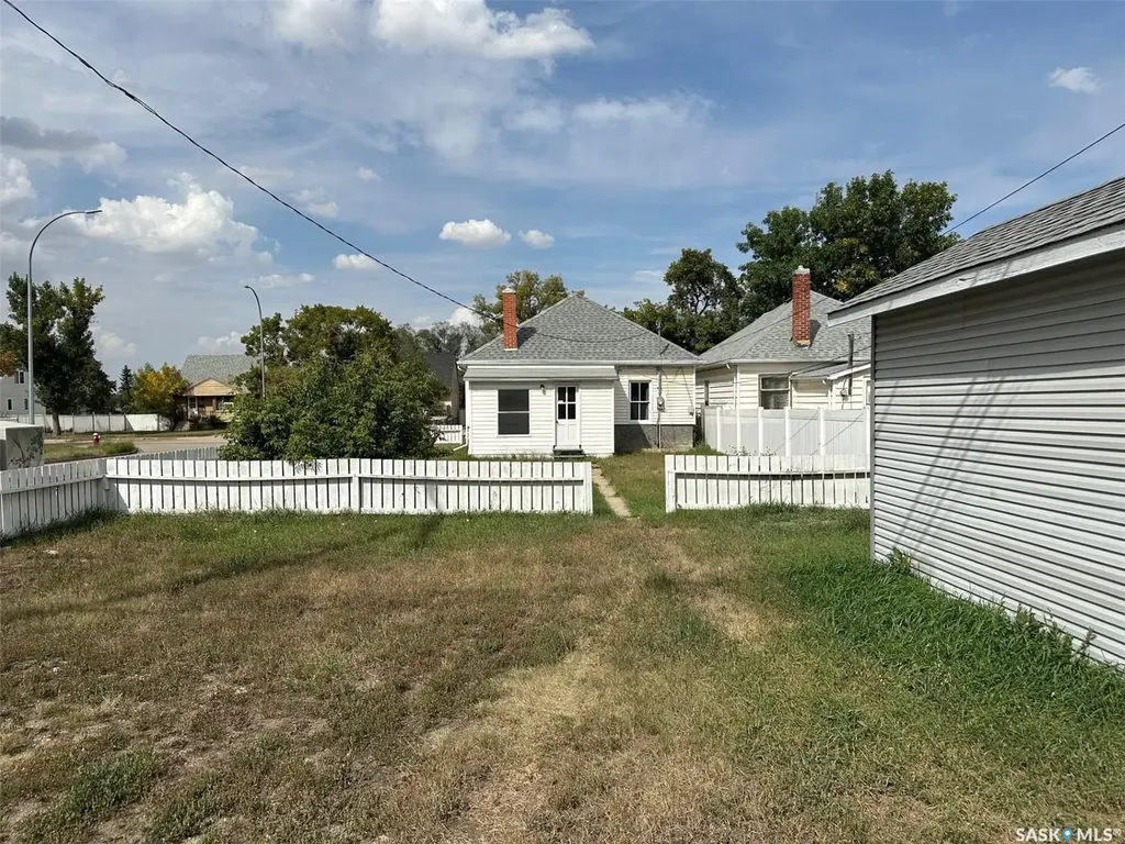 777 Coteau Street W Moose Jaw SK S6H 5E7