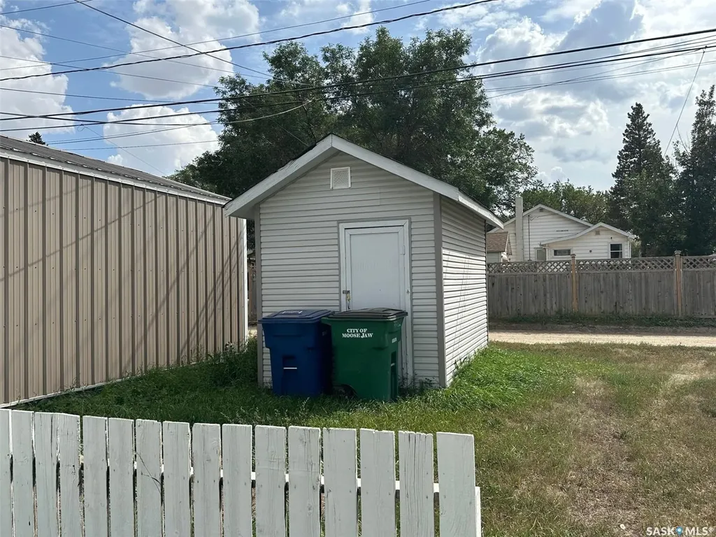 777 Coteau Street W Moose Jaw SK S6H 5E7