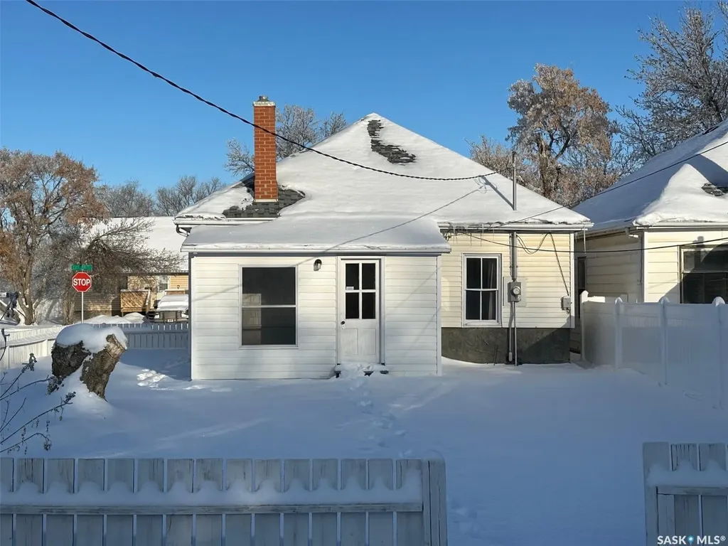 777 Coteau Street W Moose Jaw SK S6H 5E7