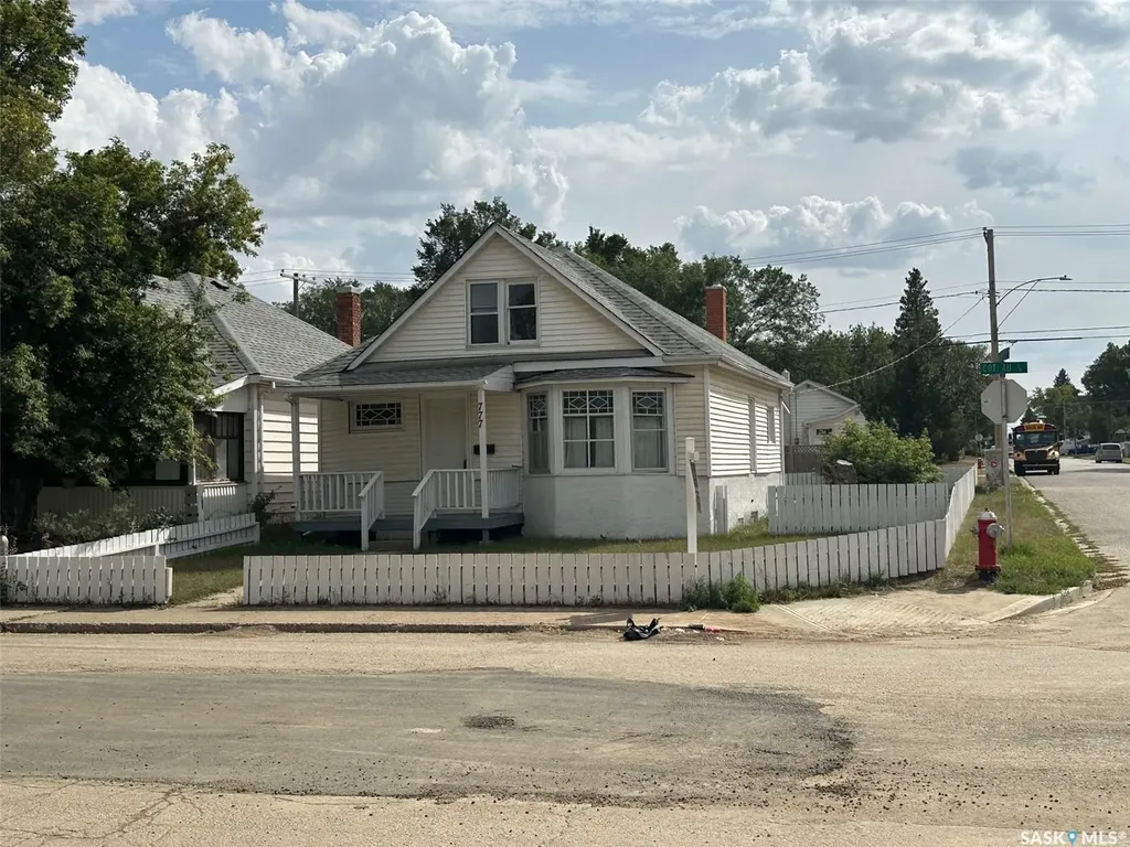 777 Coteau Street W Moose Jaw SK S6H 5E7