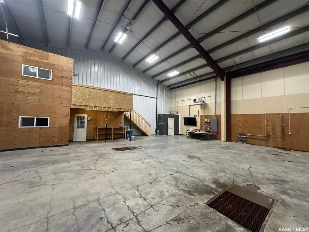 250 North Service Road W Moose Jaw SK S6H 0A3