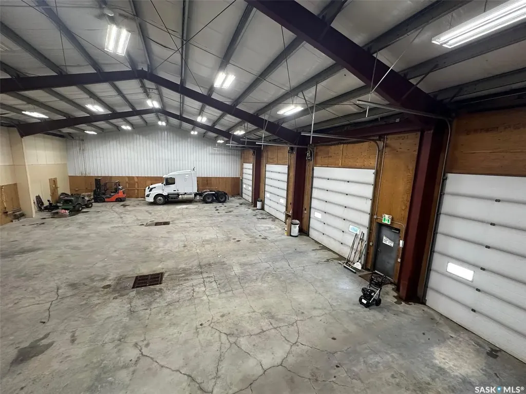 250 North Service Road W Moose Jaw SK S6H 0A3