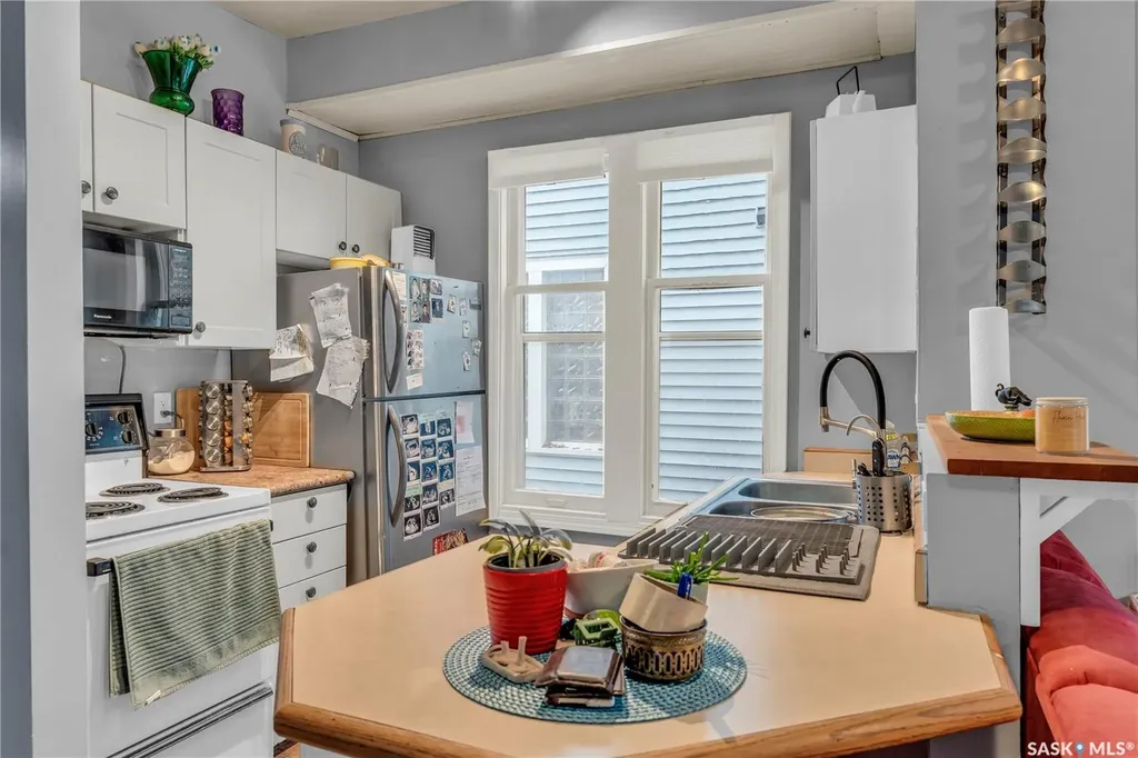 2231 Quebec Street Regina SK S4P 1K3