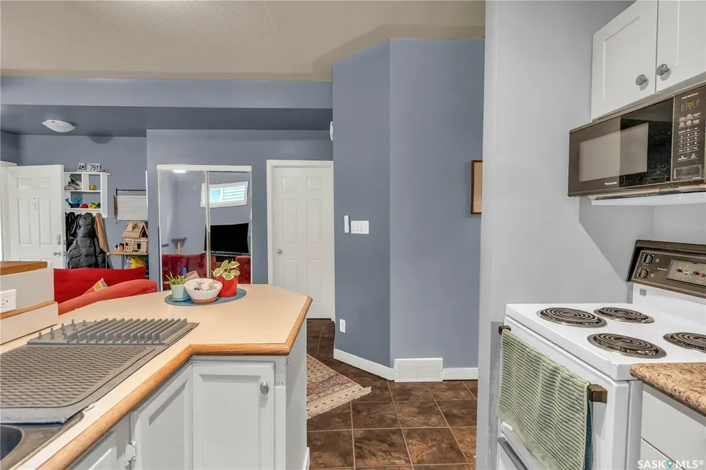 2231 Quebec Street Regina SK S4P 1K3