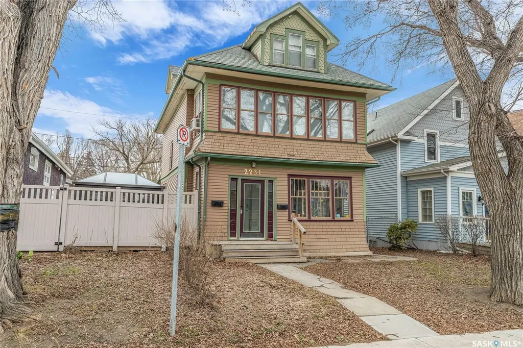 2231 Quebec Street Regina SK S4P 1K3