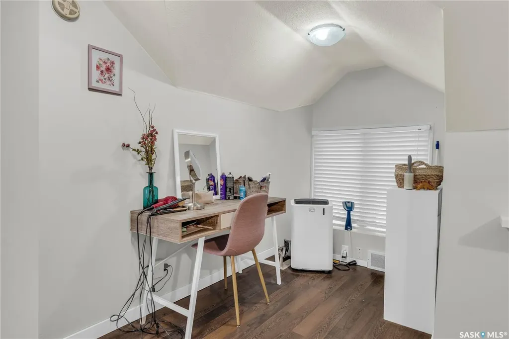 2231 Quebec Street Regina SK S4P 1K3