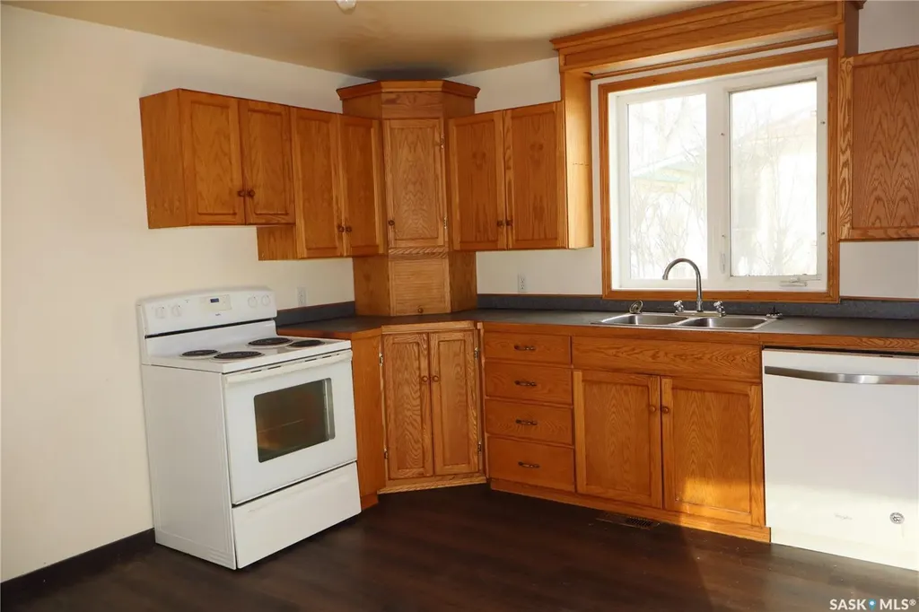52 2nd Avenue NE Swift Current SK S9H 2C5