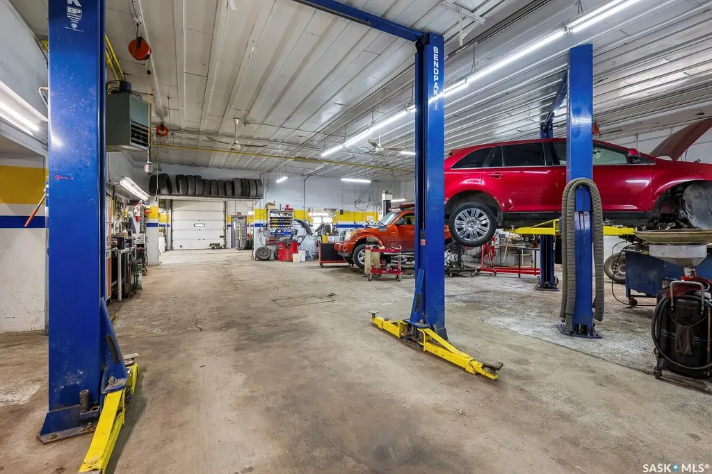1524 Montreal Street Regina SK S4P 3K1