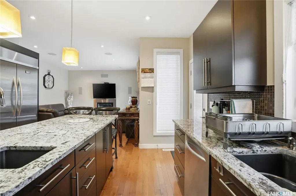 215 Beechwood Crescent Saskatoon SK S7V 1K6