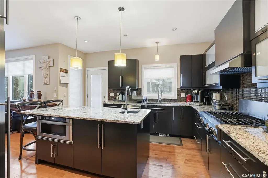 215 Beechwood Crescent Saskatoon SK S7V 1K6