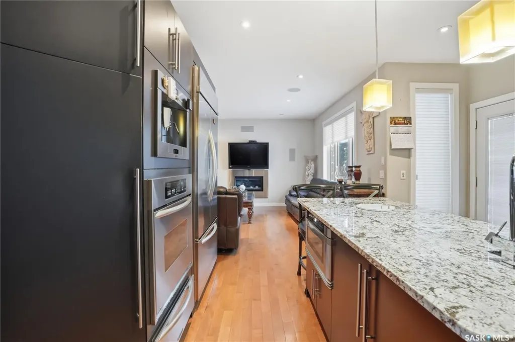 215 Beechwood Crescent Saskatoon SK S7V 1K6