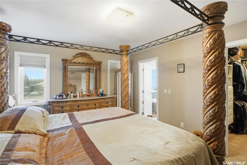 215 Beechwood Crescent Saskatoon SK S7V 1K6