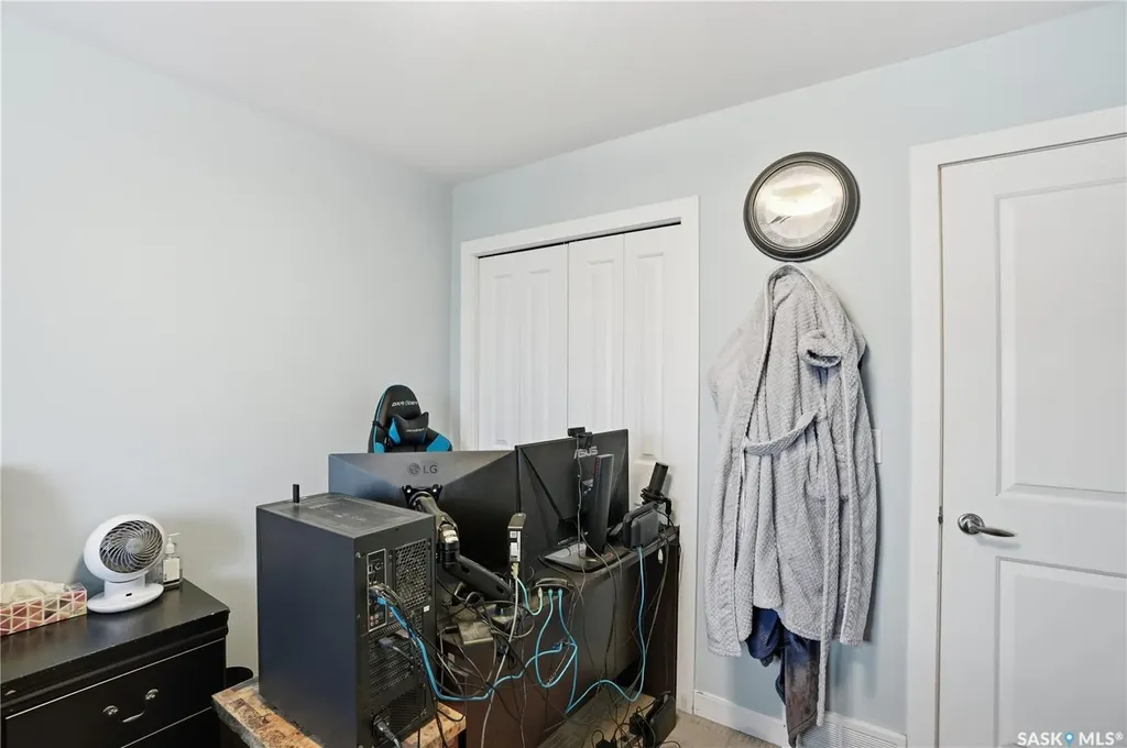 215 Beechwood Crescent Saskatoon SK S7V 1K6