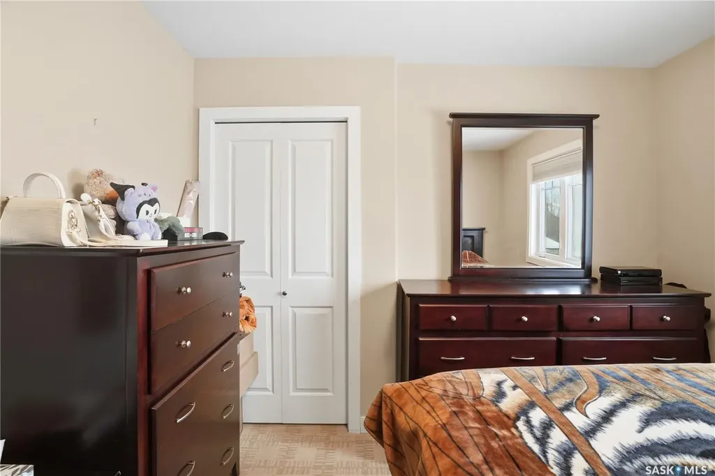 215 Beechwood Crescent Saskatoon SK S7V 1K6