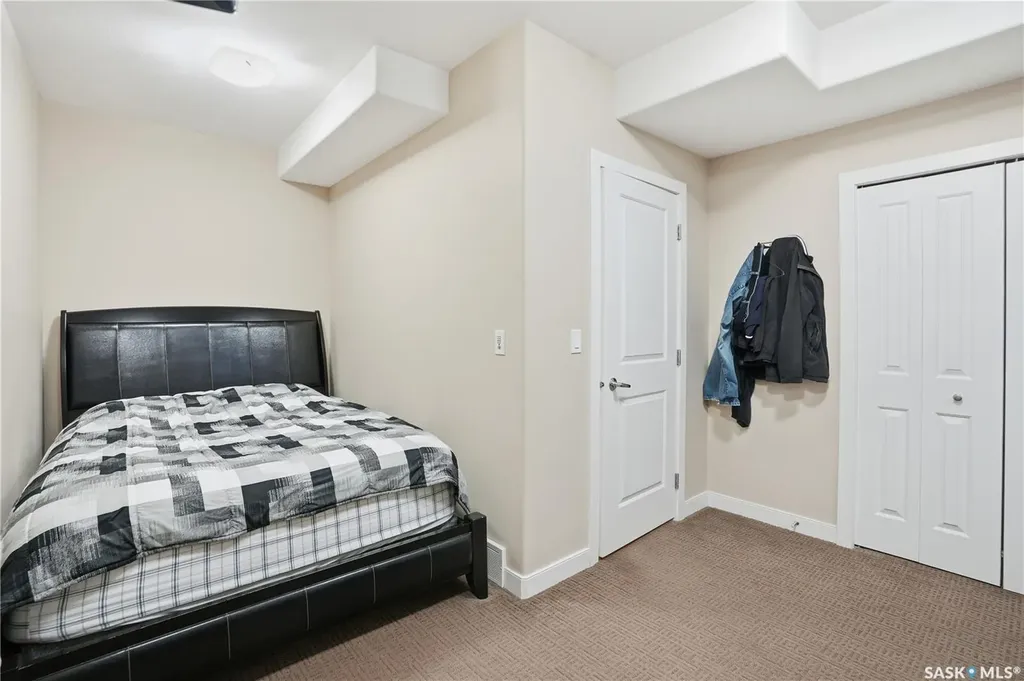 215 Beechwood Crescent Saskatoon SK S7V 1K6