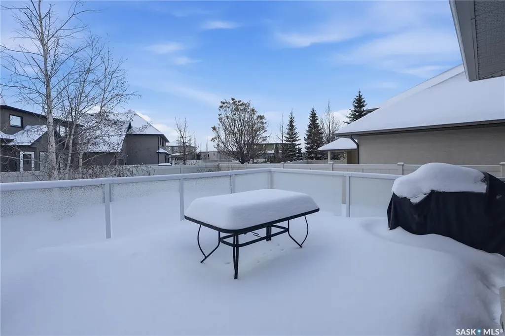 215 Beechwood Crescent Saskatoon SK S7V 1K6