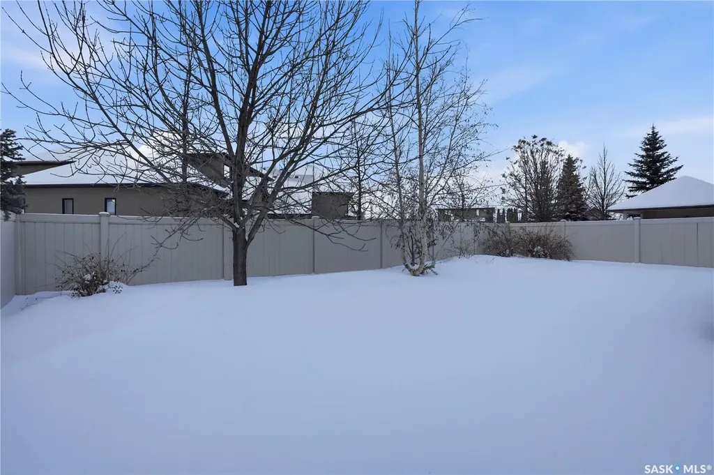 215 Beechwood Crescent Saskatoon SK S7V 1K6