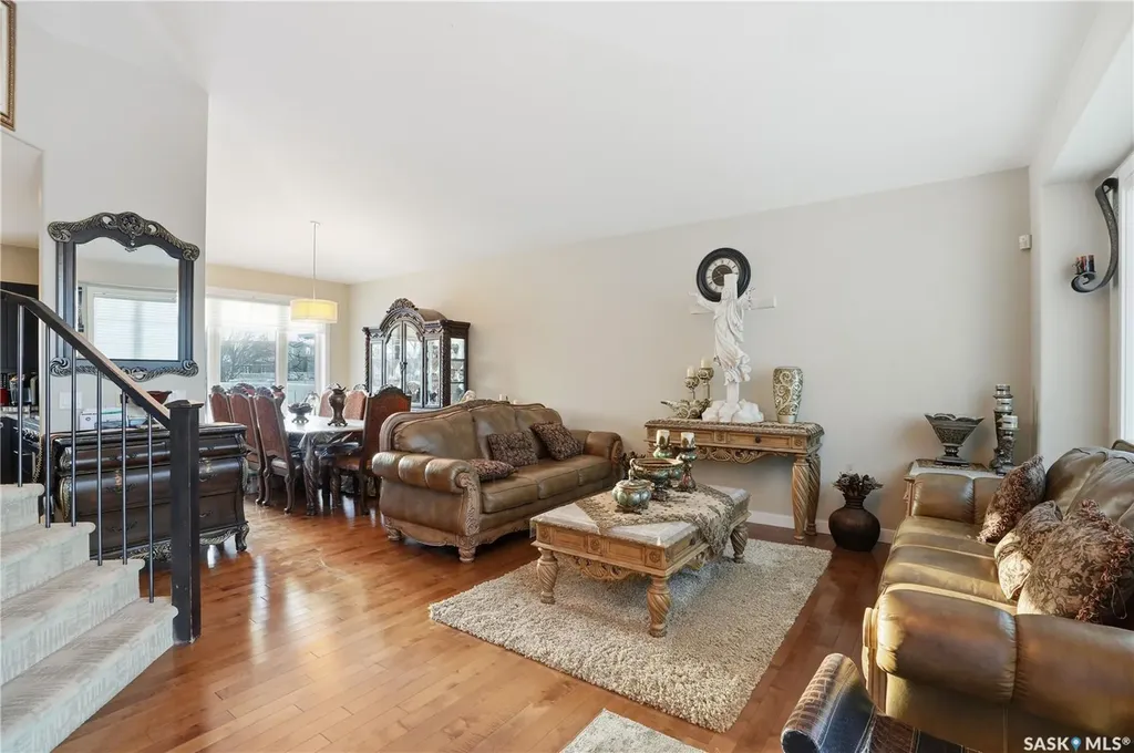 215 Beechwood Crescent Saskatoon SK S7V 1K6