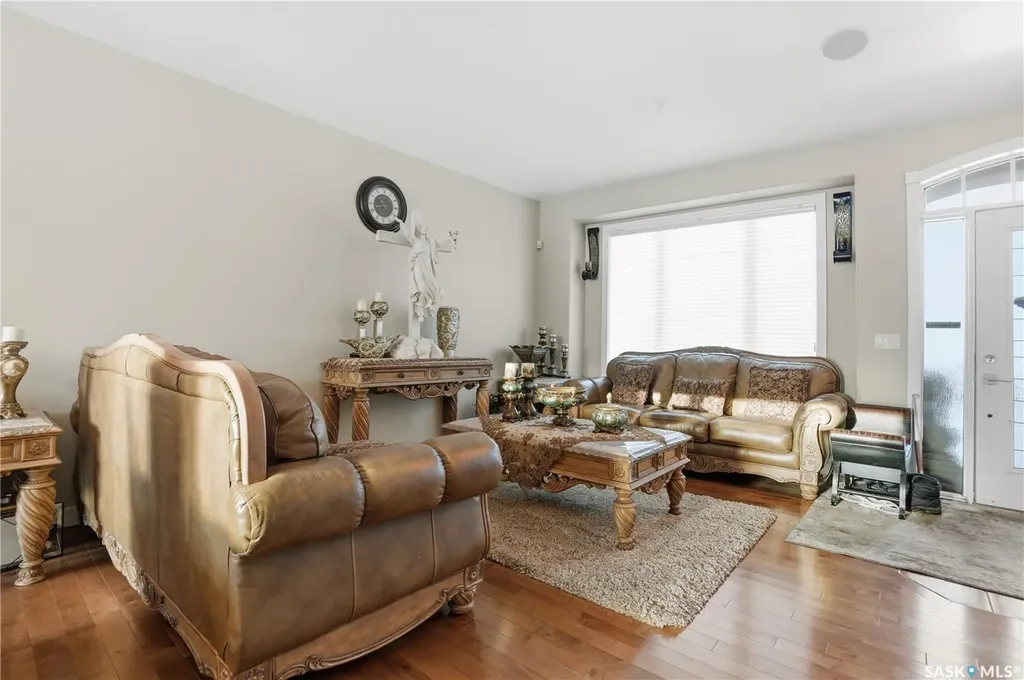 215 Beechwood Crescent Saskatoon SK S7V 1K6