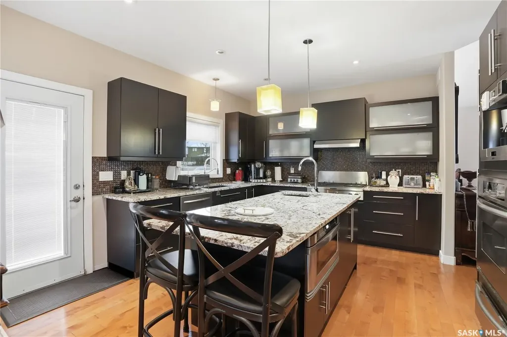 215 Beechwood Crescent Saskatoon SK S7V 1K6