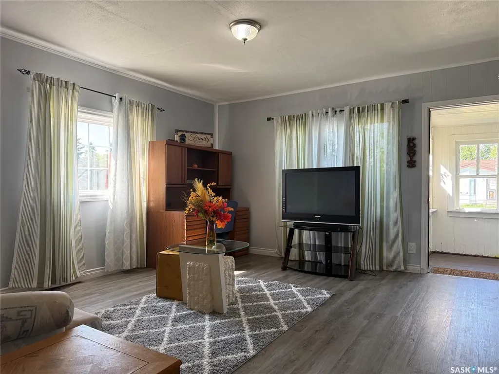 573 4th Avenue W Melville SK S0A 2P0