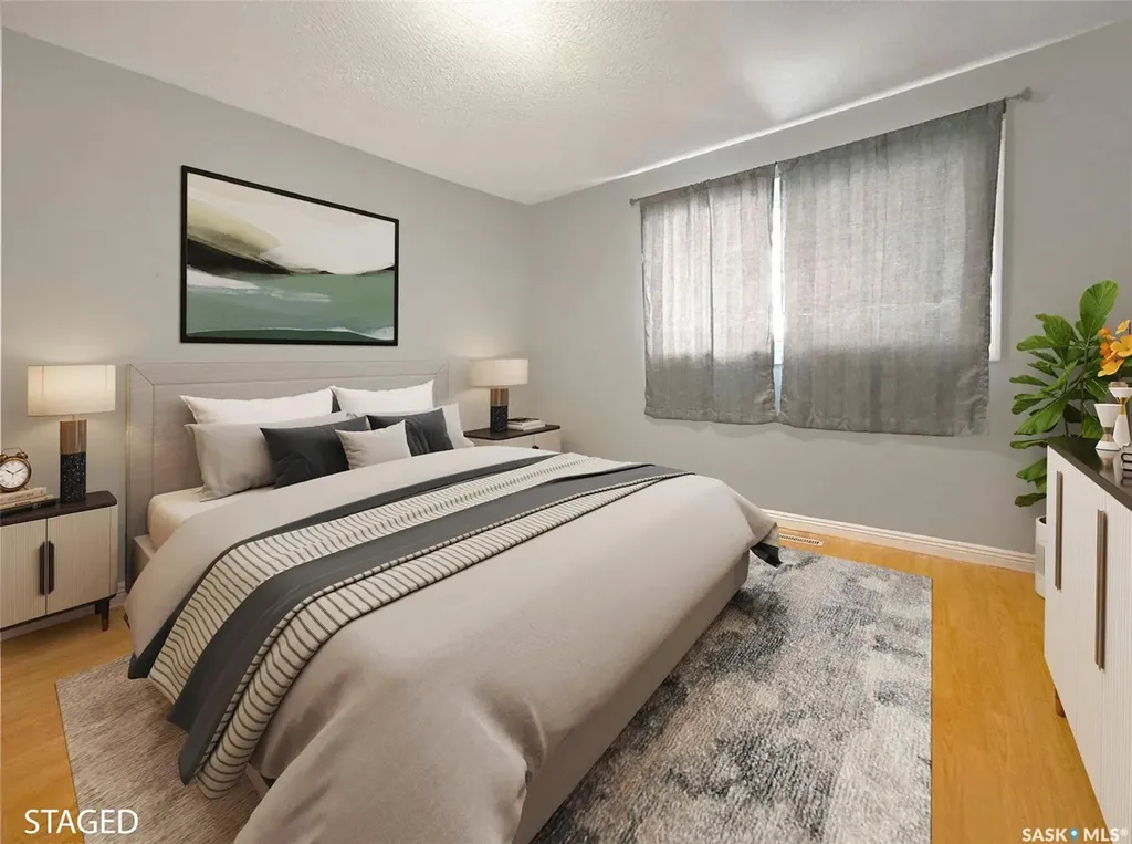 271 14th Avenue NE Swift Current SK S9H 2W8
