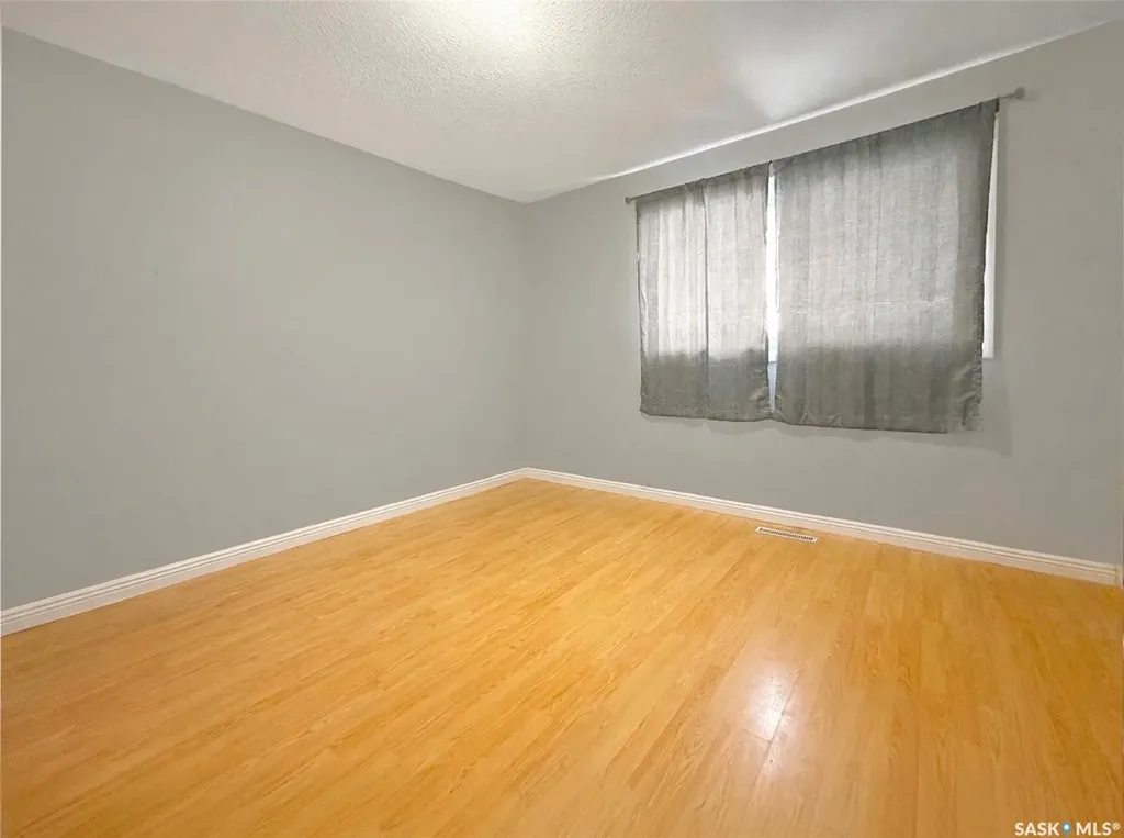 271 14th Avenue NE Swift Current SK S9H 2W8