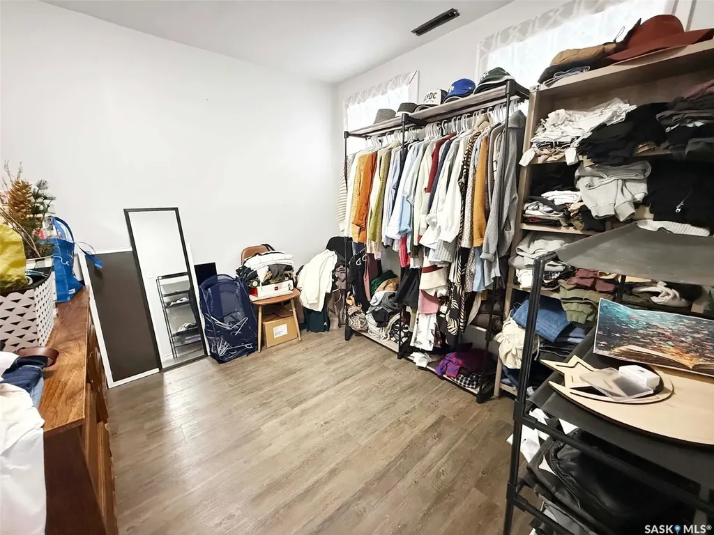 271 14th Avenue NE Swift Current SK S9H 2W8