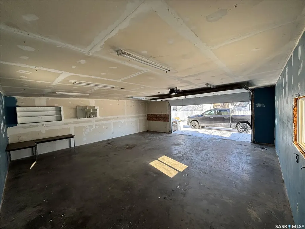 271 14th Avenue NE Swift Current SK S9H 2W8