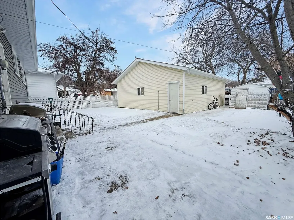271 14th Avenue NE Swift Current SK S9H 2W8