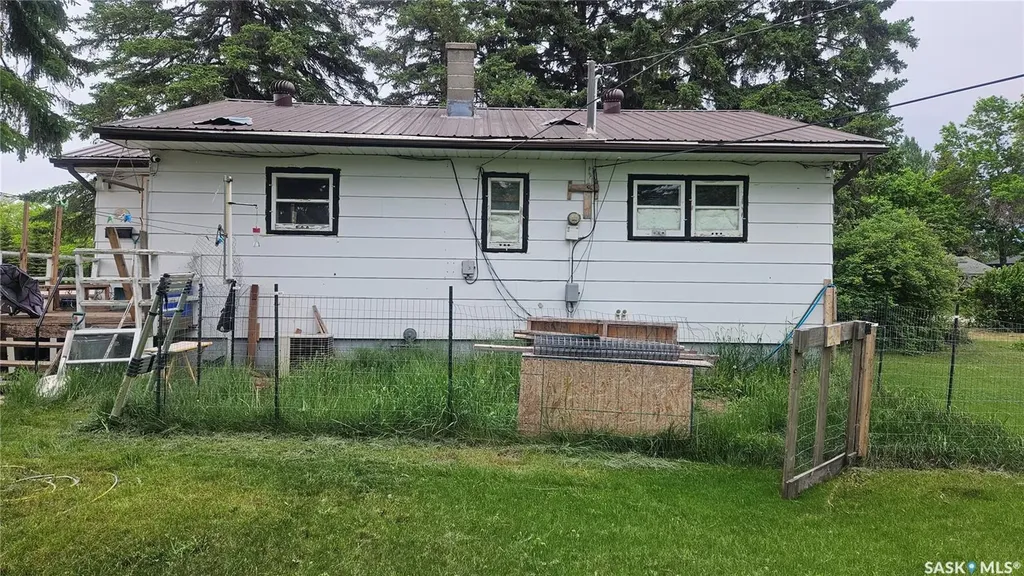 301 2nd Avenue Cudworth SK S0K 1B0