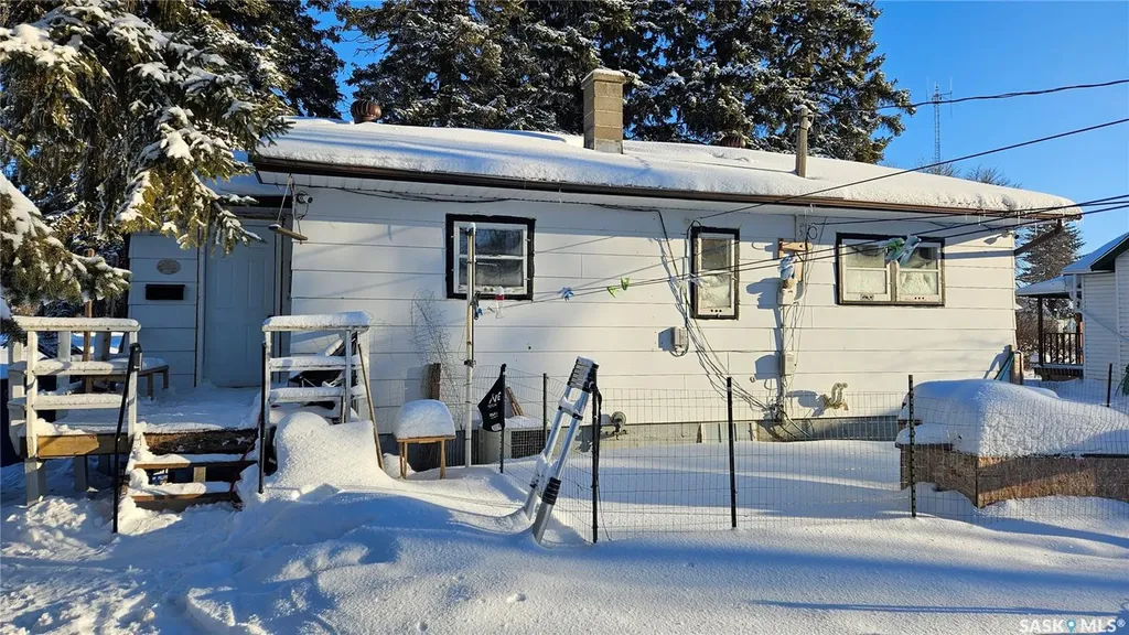 301 2nd Avenue Cudworth SK S0K 1B0