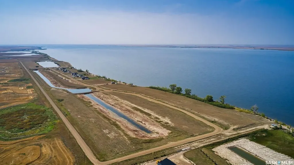 39 Sunset Acres Lane Last Mountain Lake East Side SK S0G 0Z0