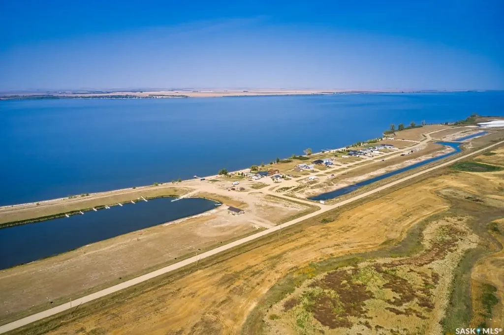39 Sunset Acres Lane Last Mountain Lake East Side SK S0G 0Z0