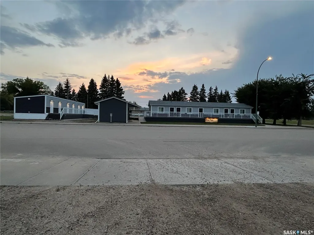 31 And 11 Main Street Leoville SK S0J 1N0