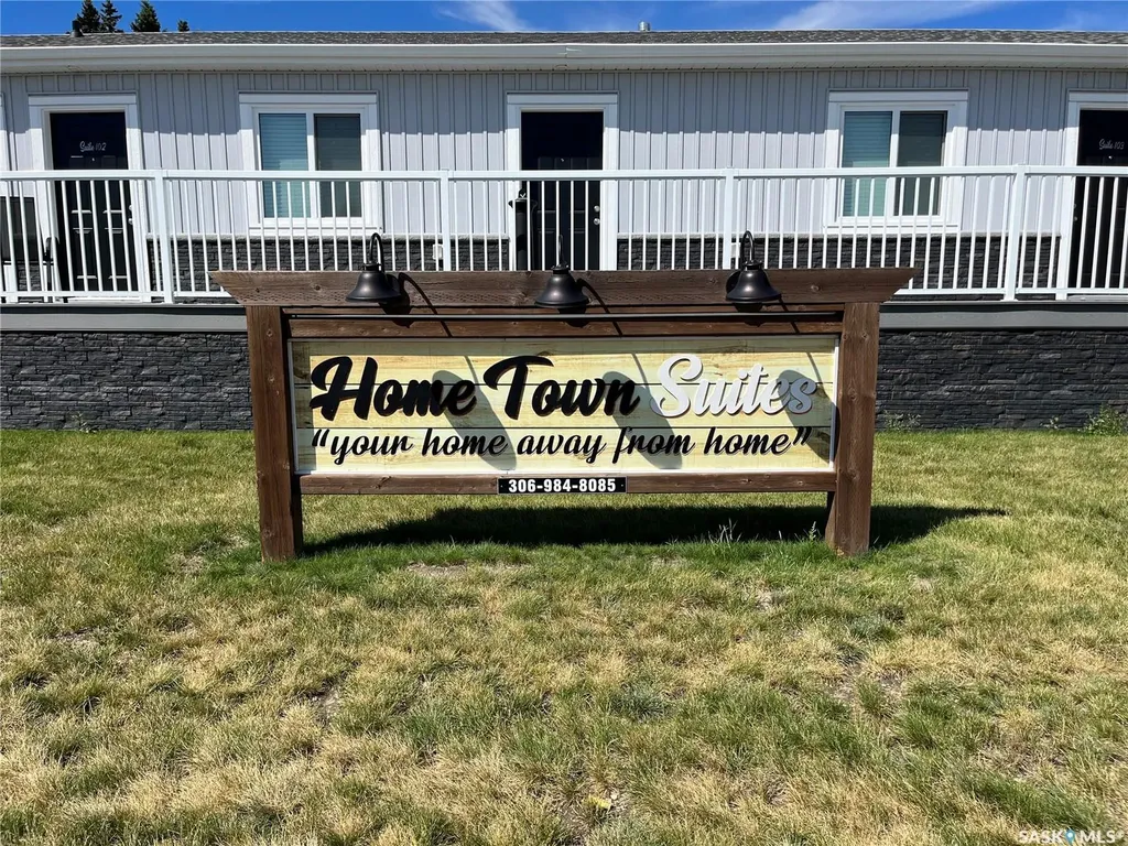 31 And 11 Main Street Leoville SK S0J 1N0