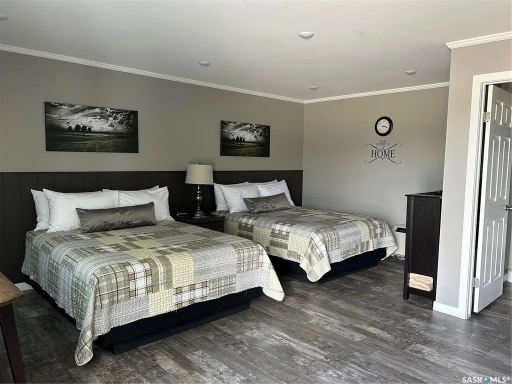 31 And 11 Main Street Leoville SK S0J 1N0