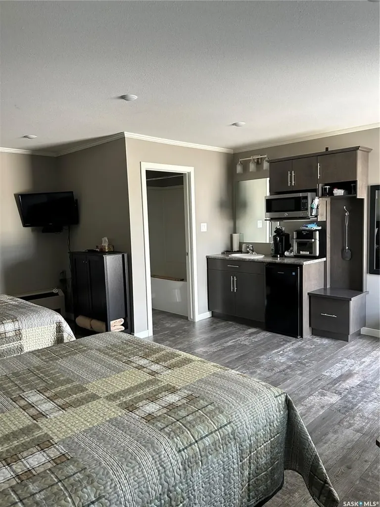 31 And 11 Main Street Leoville SK S0J 1N0