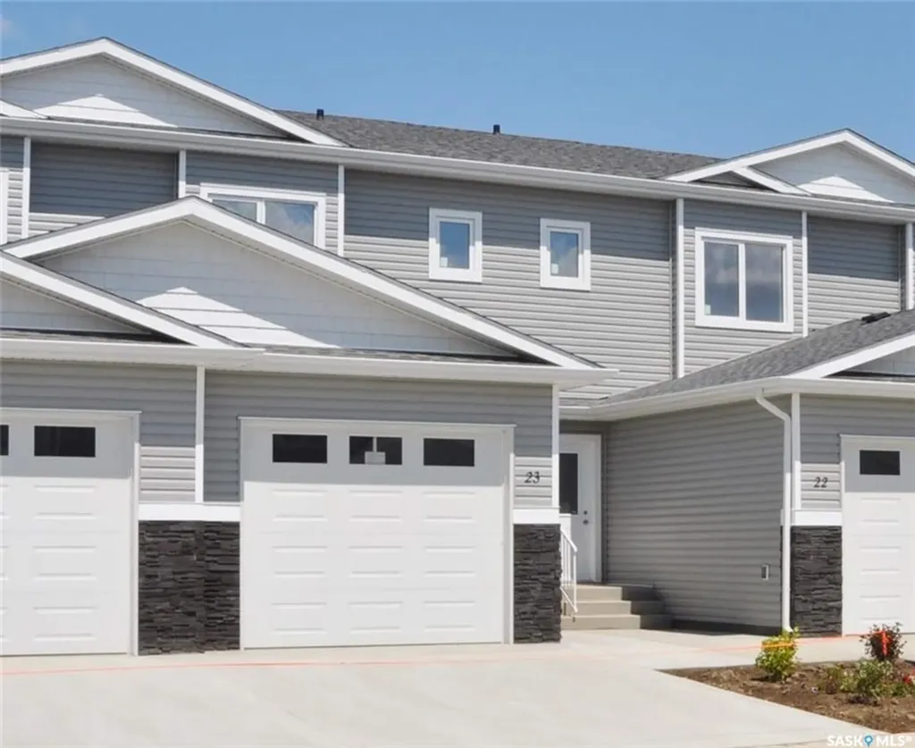 10 Clark Drive Kindersley SK S0L 1S1